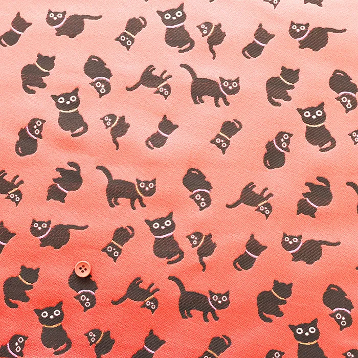 金襴　黒猫